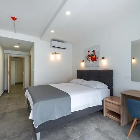 Hope Apartman *